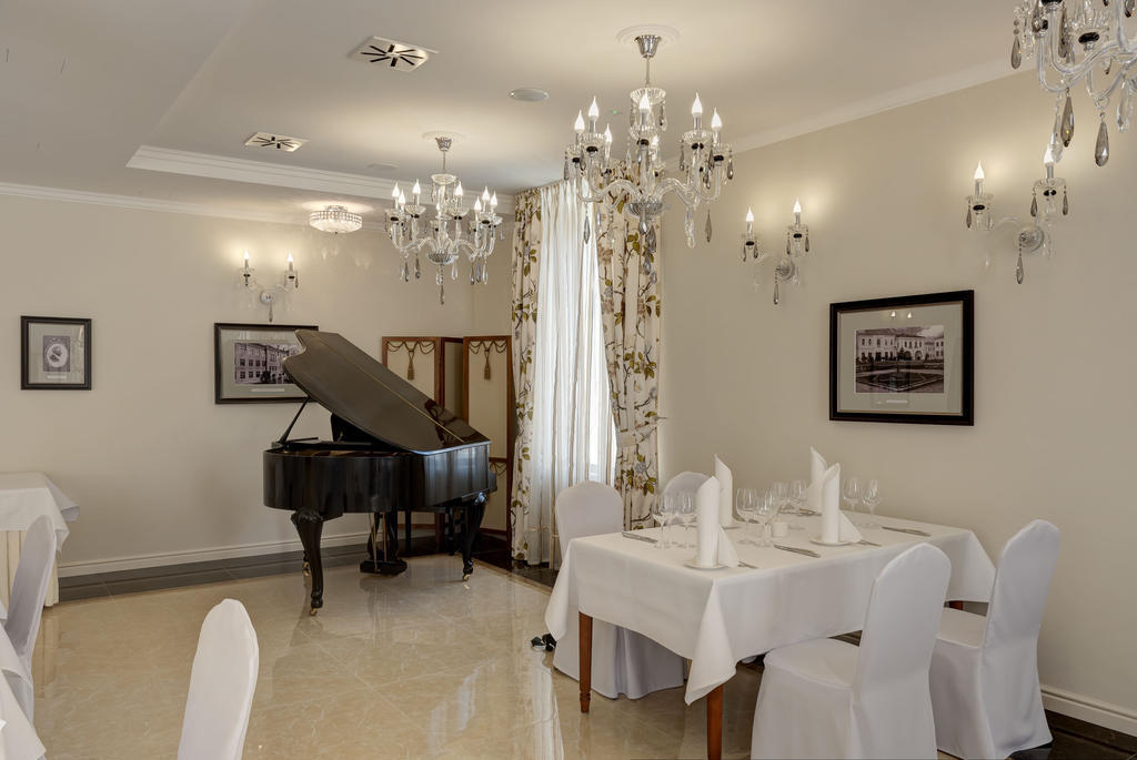 קילצה Hotel Willa Hueta מראה חיצוני תמונה