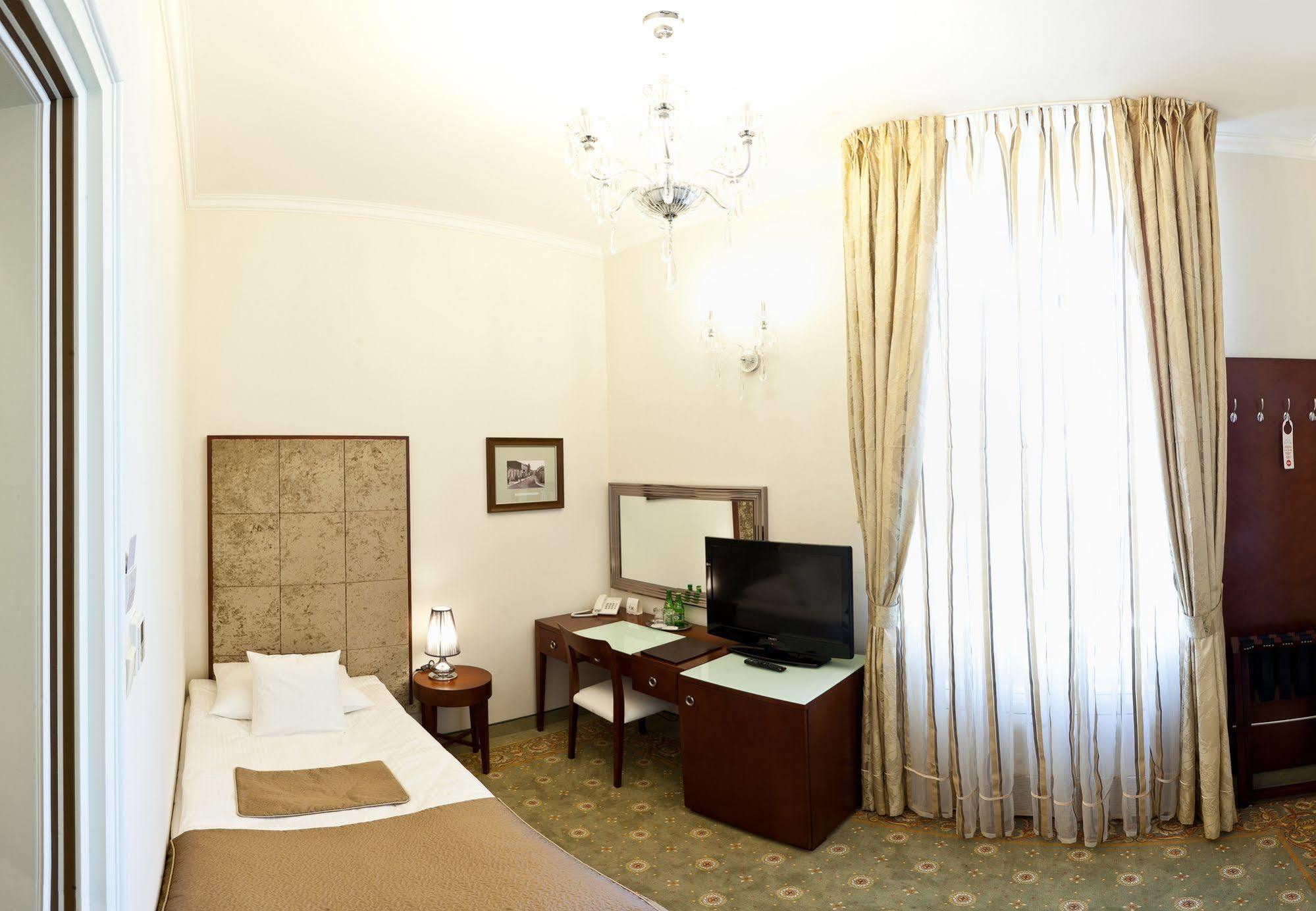 קילצה Hotel Willa Hueta מראה חיצוני תמונה